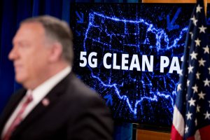 US frees more bandwidth for 5G network use