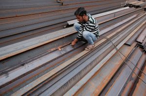 Defying trade tensions, Chinese buyers snap up Indian steel