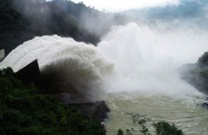 China warns of ‘critical 10 days’ for flooding