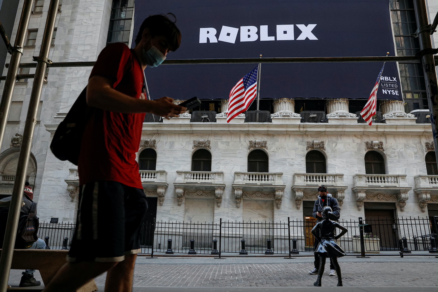 Roblox se dispara 54% en su debut bursátil en NY