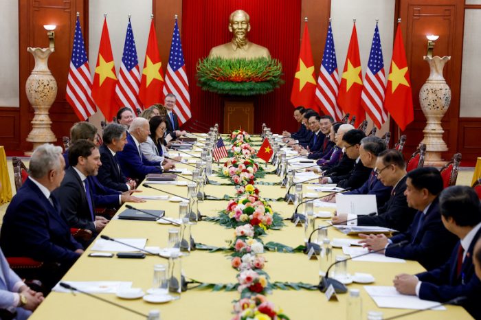 US Trade Deficit With Vietnam Tops $110 Billion as Dong Weakens