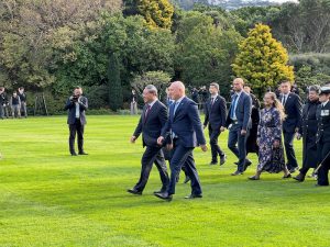 Chinese PM Stirs European Anxiety During Visit to New Zealand