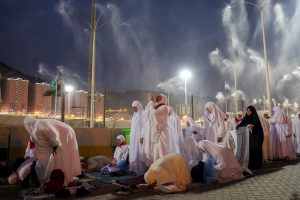 Hundreds Die in Extreme Heat at Haj, Millions Swelter Across Asia
