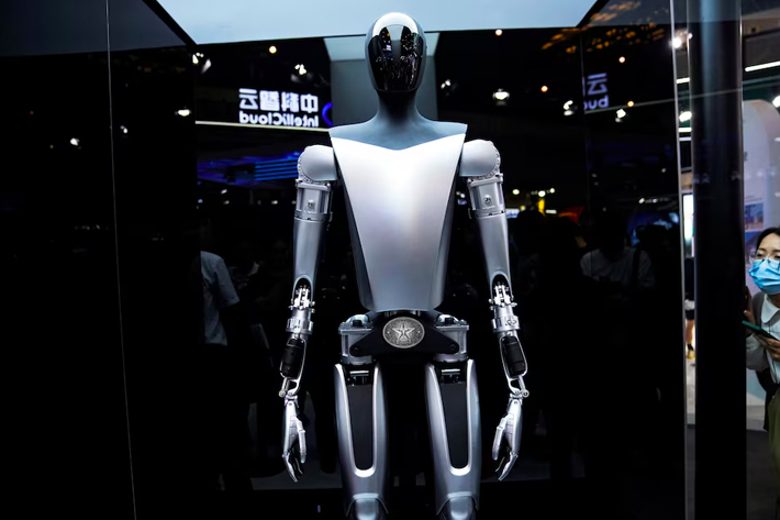 Tesla Will Put Humanoid Robots to Work by 2025, Says Musk