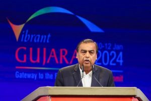 Ambani Plan to Outbid Musk, Seeks Satellite Spectrum Auction