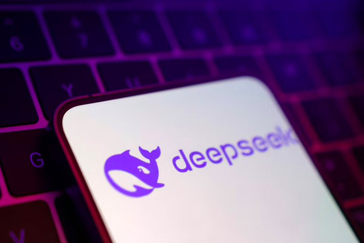 Tech Selloff Extends to Japan as DeepSeek Puts Focus on AI Costs